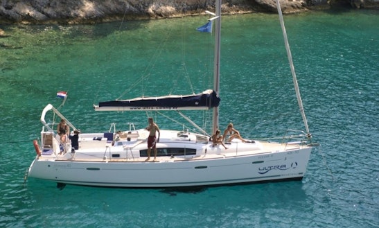 Beneteau Oceanis 40 Cruising Monohull In Croatia, Komolac