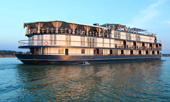 Jayavarman Cruise From Ho Chi Minh -phnom Penh Or Vice Versa