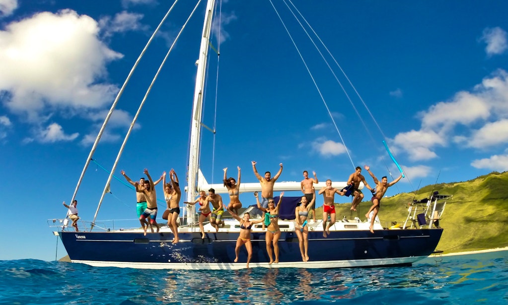 sailboat rental hawaii