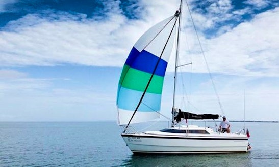 Daily Sailing Charter On 26' Macgregor Yacht In Avon, North Carolina