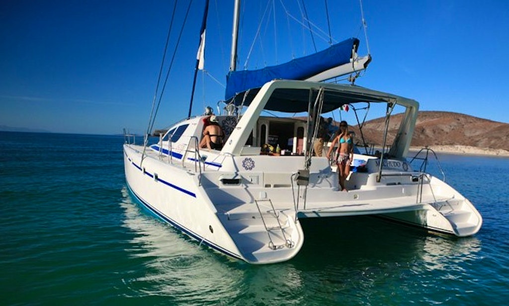 catamaran charter la paz 45 cruising catamaran charter in la paz getmyboat catamaran charter la paz 45 cruising catamaran charter in la paz getmyboat