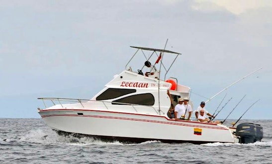 33' Fishing Charter In Puerto Baquerizo Moreno
