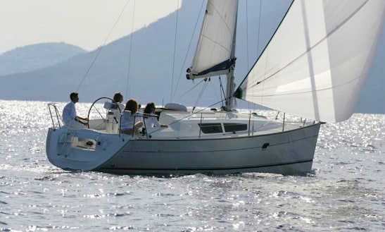 Sun Odyssey 32i Cruising Monohull Charter For 8 Persons In Primošten, Croatia