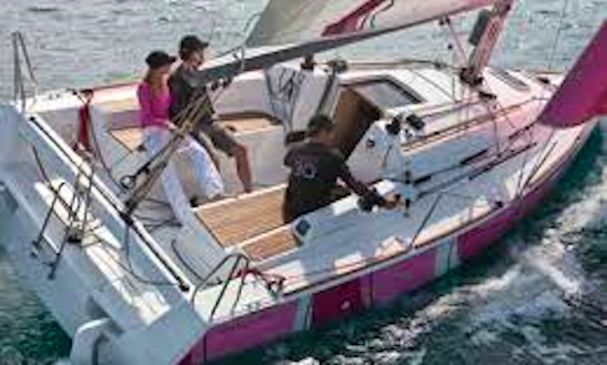 First 30 Jk Cruising Monohull Rental & Trips In Larmor-plage, France