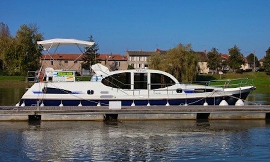 Experience Wonderful Houseboat Holiday In Oberhausen, Germany