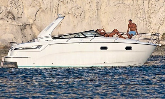 Enjoy Barbat Na Rabu On Bavaria 28 Sport Cuddy Cabin