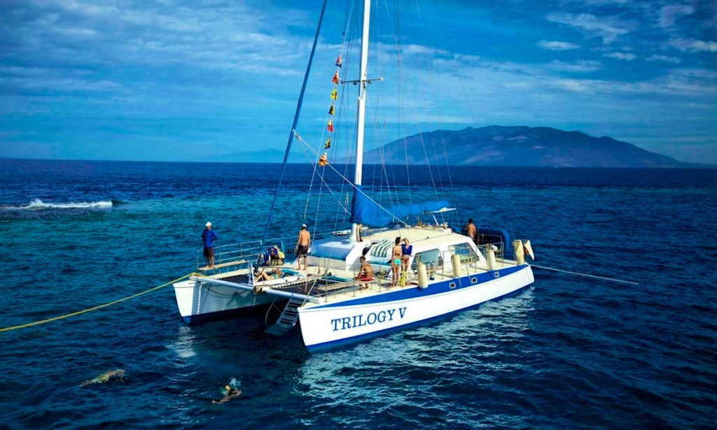 rent a catamaran in hawaii