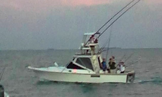 Enjoy Fishing In Denarau Island, Fiji On Sport Fisherman