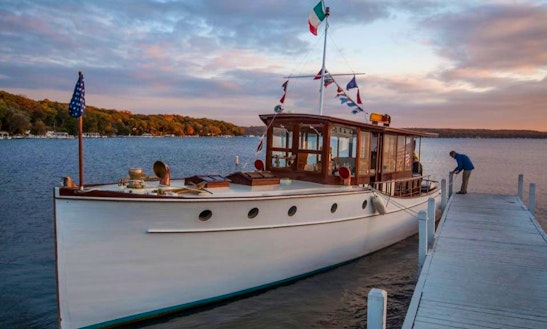 42' Trawler Rental In Fontana-on-geneva Lake, Wisconsin