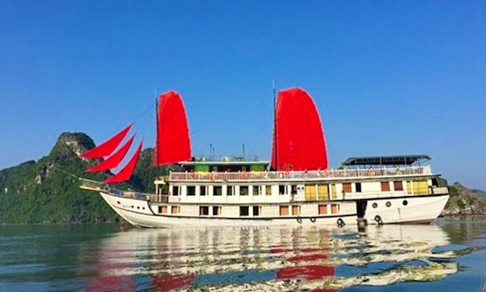 2 Days Classic Cruise In Thành Phố Hạ Long, Vietnam On A Gulet