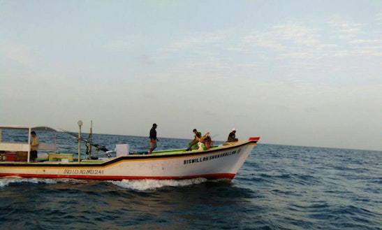 Wild Fishing Adventure In Agatti, Lakshadweep India On A Traditional Boat