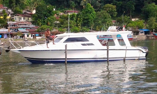 Captained Charter On A Motor Yacht In Lubuk Begalung, Indonesia