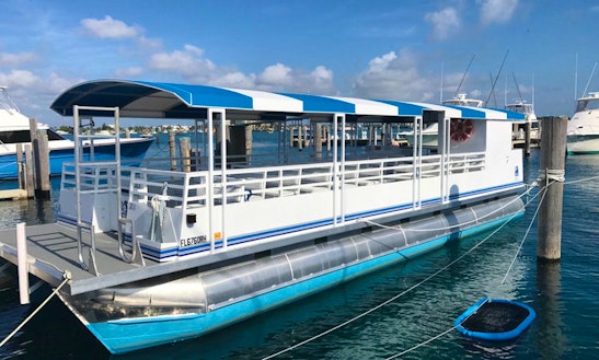 42 Passanger Pontoon Charter Boat, Parties, Weddings, Corporate Events.
