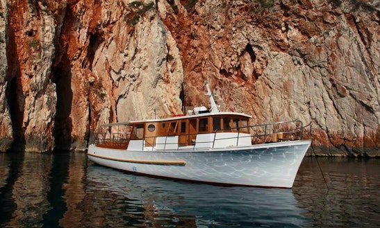 Discover The Scenery Of Hvar Island And Adriatic Sea On 56'