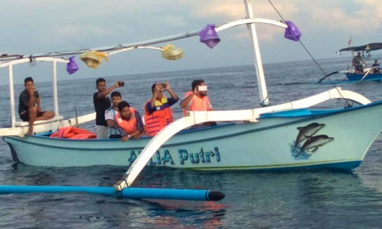 Take Some Time To Enjoy On Water Aboard This Traditional Junk Boat