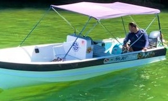 Private Center Console Boat For Up To 5 People In Rio De Janeiro